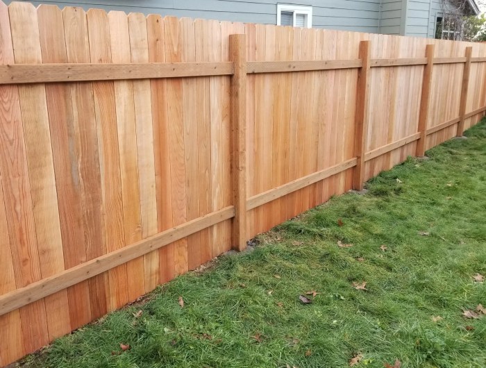 Wood fence post