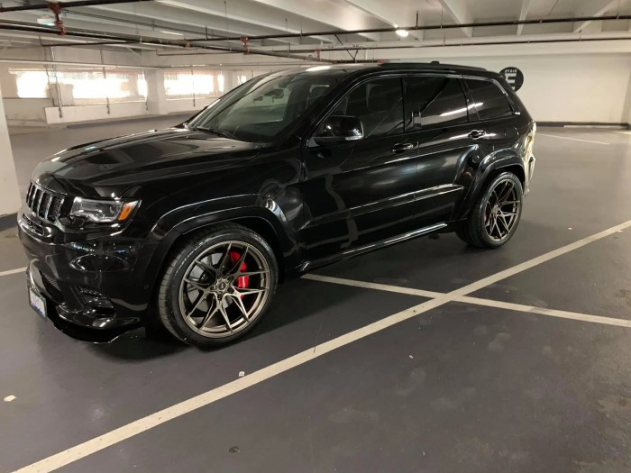 Srt trackhawk cherokee wheels wheelfront