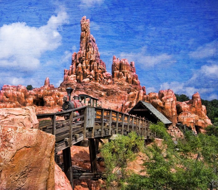 Disney disneyland thunder mountain paris rides walt world big flickr canyon grand parks explored shot article florida