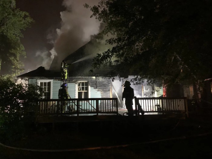 Teacher died in house fire mountain view ar