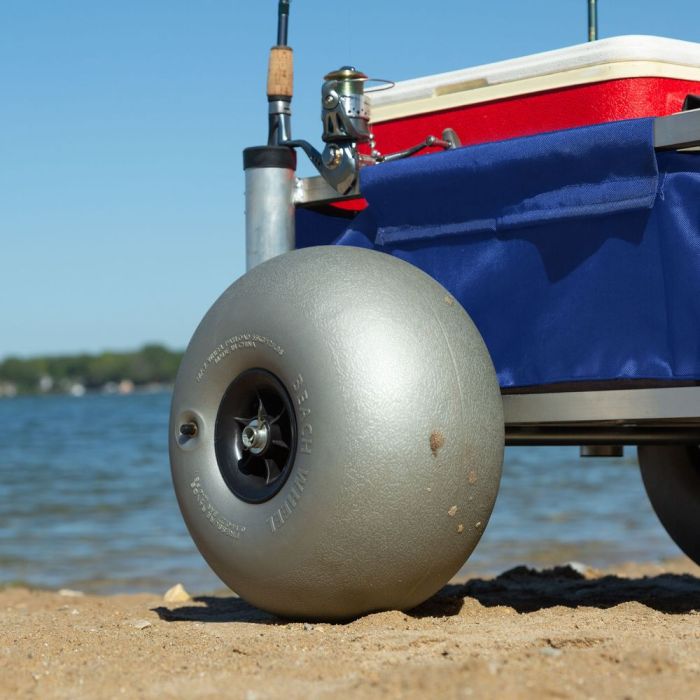 Beach carts with balloon wheels