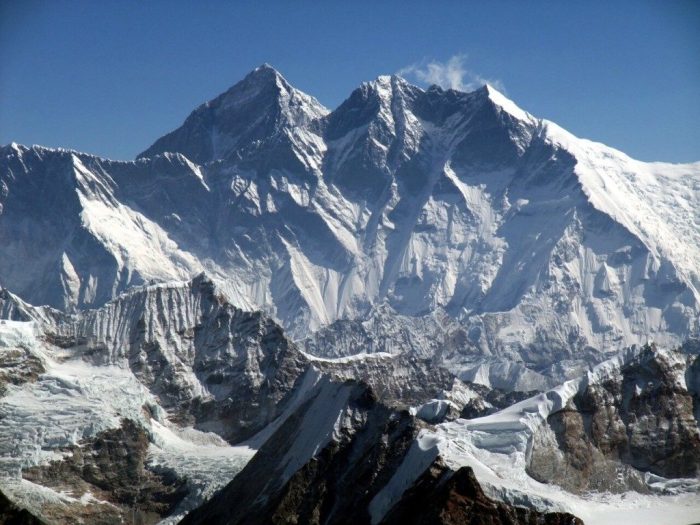 Lhotse everest south face middle peak mountains shar close mountain highest eight upper enlarge click world hongu valley enormous makalu