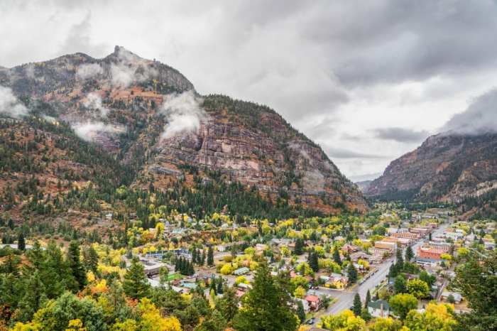 Mountain towns in colorado