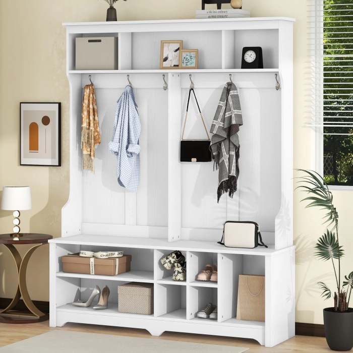 Versatile Hall Tree Bench: Storage for Shoes, Coats, and More