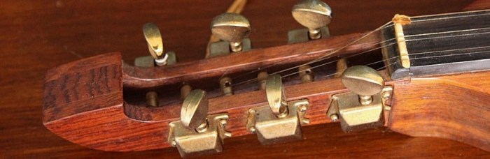 Mountain dulcimer tuning