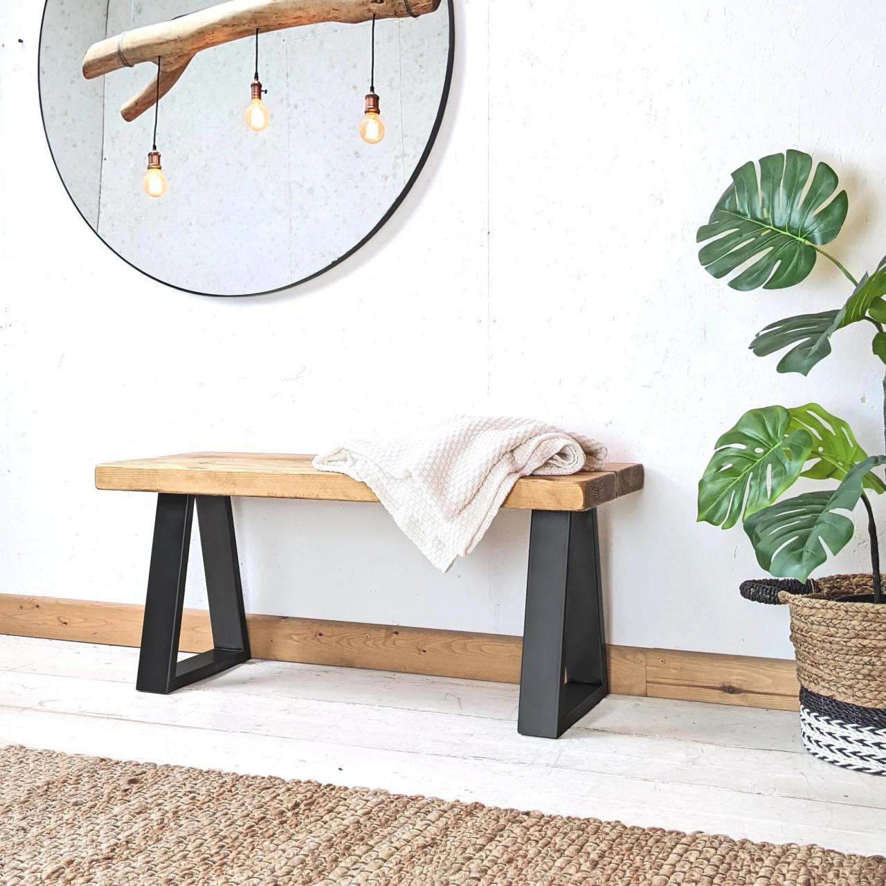 Hall Tree Bench with Rustic Appeal: A Cabin-Inspired Piece