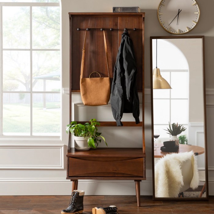 Hall Tree Bench with Rotating Coat Rack: Maximize Space