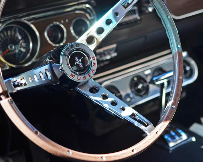 Mustang steering wheel