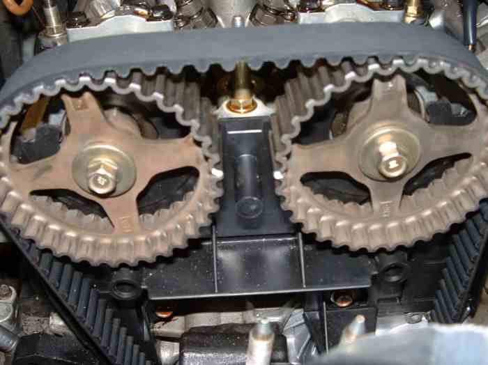 Does twin cam have timing belt or chain