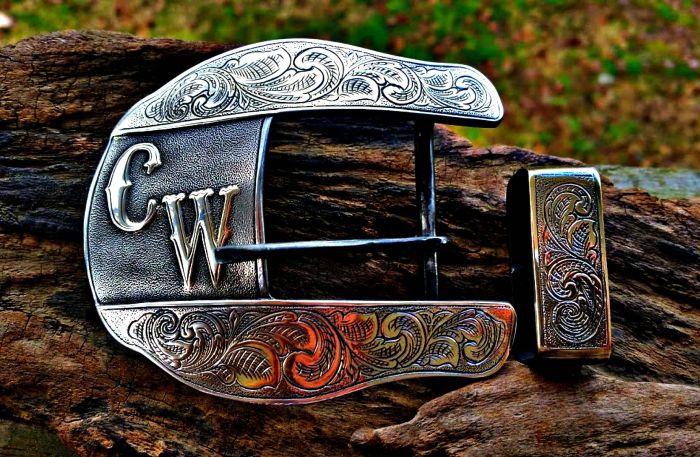 Belts with buckles women's