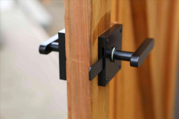 Gate latch wood