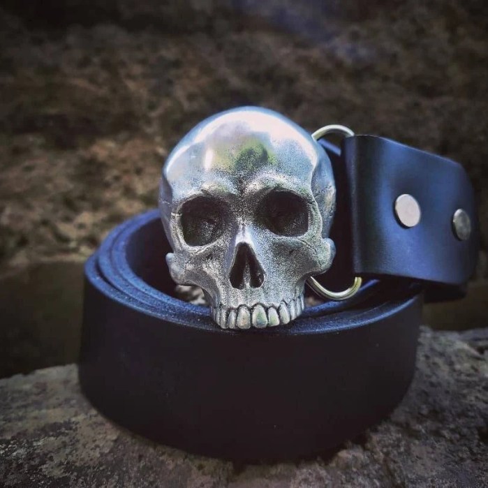 Skull belt