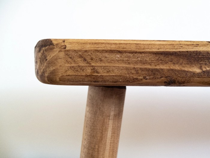 Hall Tree Bench with Weathered Finish: A Rustic and Vintage Appeal