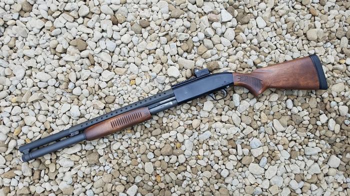 Mossberg wood furniture sert