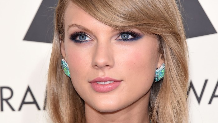 Taylor Swift's Height and Weight: How They Impact Her Relationship with Food