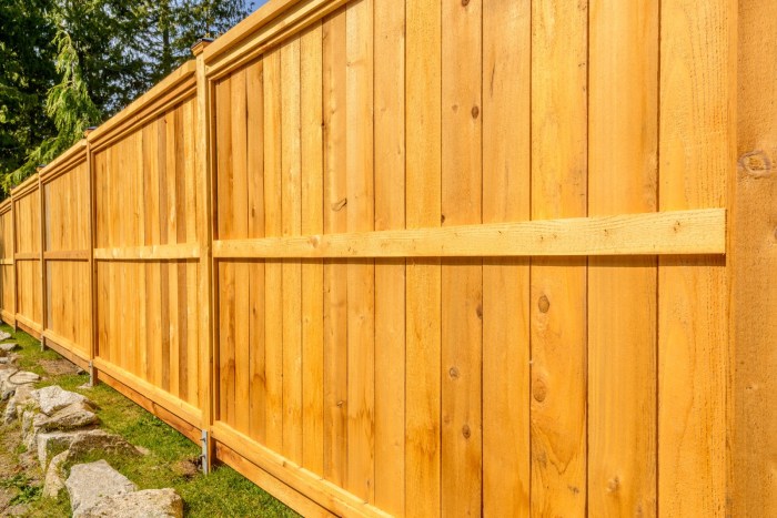 Wood fence post