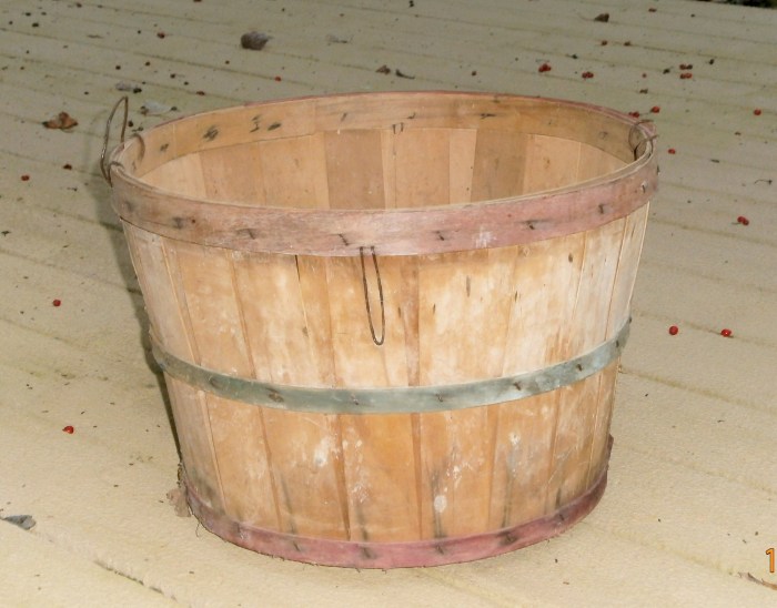 Whan was the thin wood bushel baskets used