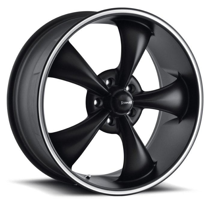 Black allfaromeo wheels