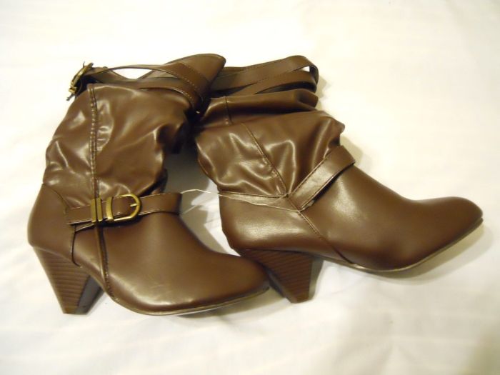 Boots faux brown booties