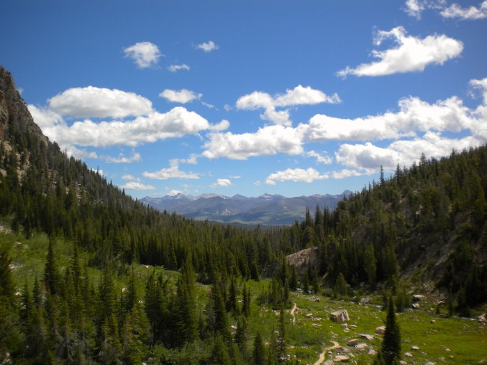 Sawtooth mountains minnesota