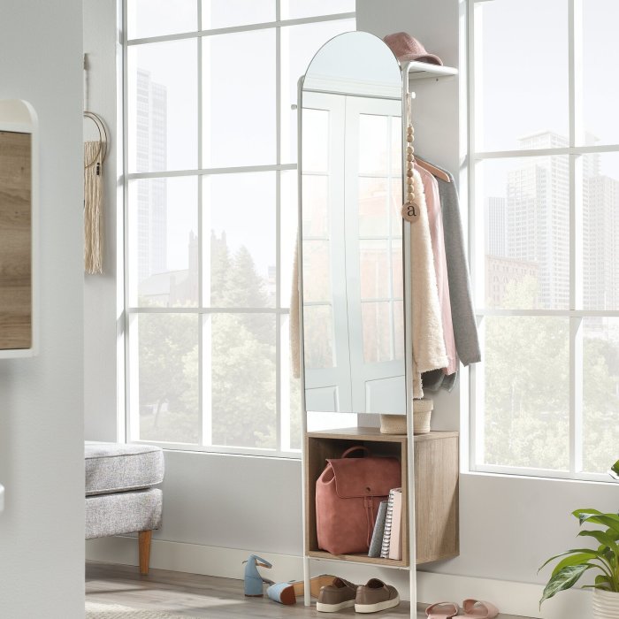 Hall Tree Bench with Built-in Mirror: A Functional and Stylish Piece