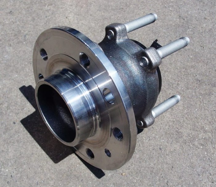 Car trailer wheel hubs